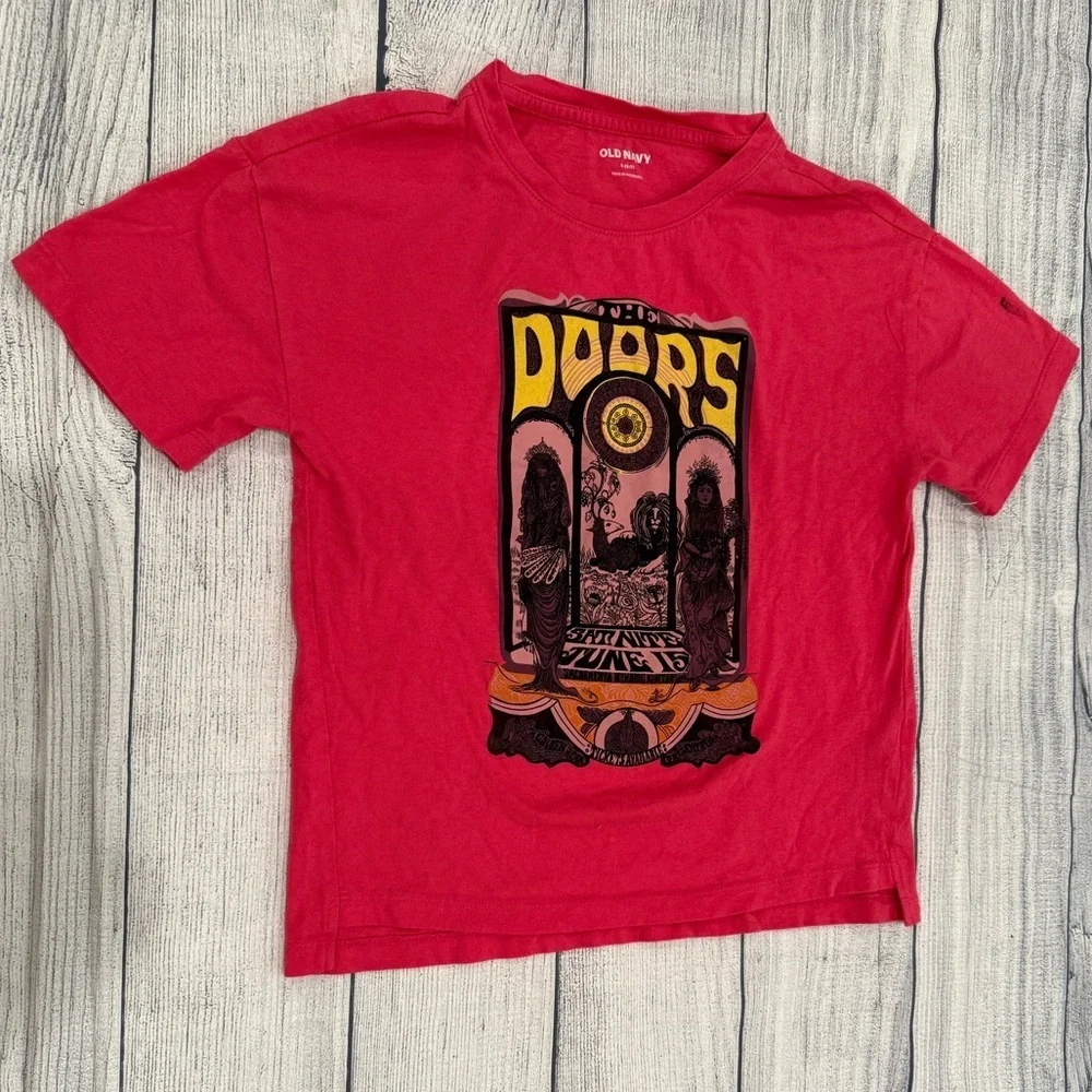 Old Navy Red Short Sleeve Tee with Graphic Design/size S